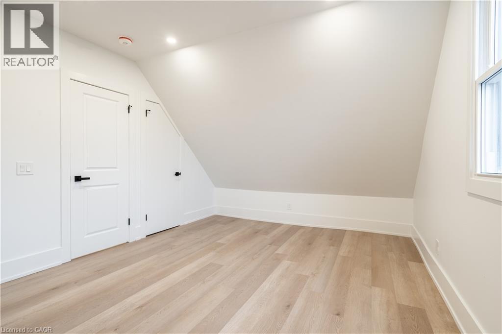 204 Balsam Avenue S, Hamilton, Ontario  L8M 3B8 - Photo 34 - 40837352