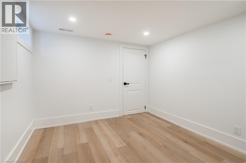 204 Balsam Avenue S, Hamilton, Ontario  L8M 3B8 - Photo 39 - 40837352