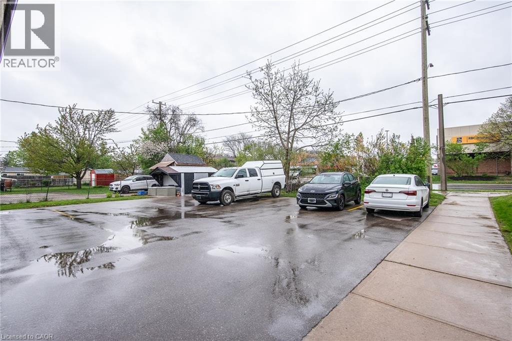 39 Secord Avenue, Kitchener, Ontario  N2B 2C3 - Photo 3 - 40836299
