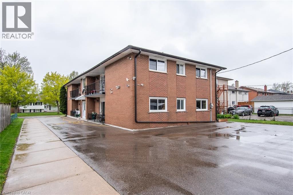 39 Secord Avenue, Kitchener, Ontario  N2B 2C3 - Photo 4 - 40836299