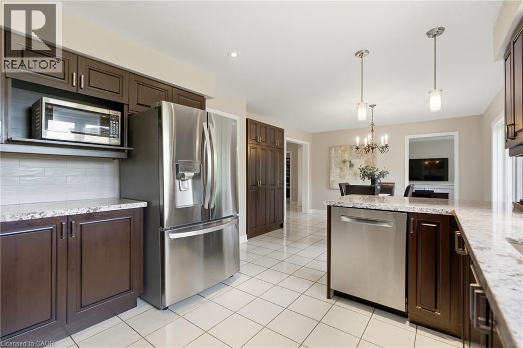 2205 Shaftesbury Court, Oakville, Ontario  L6H 6C6 - Photo 14 - 40836934