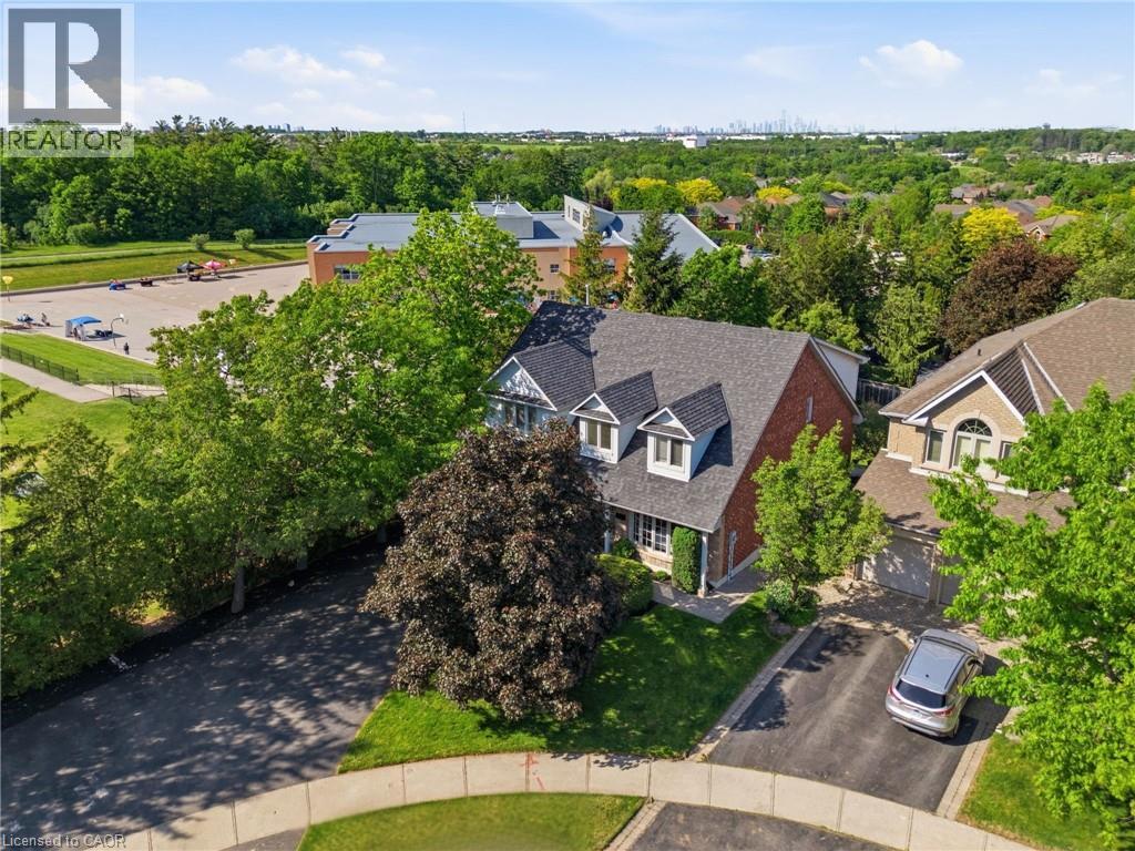 2205 Shaftesbury Court, Oakville, Ontario  L6H 6C6 - Photo 2 - 40836934