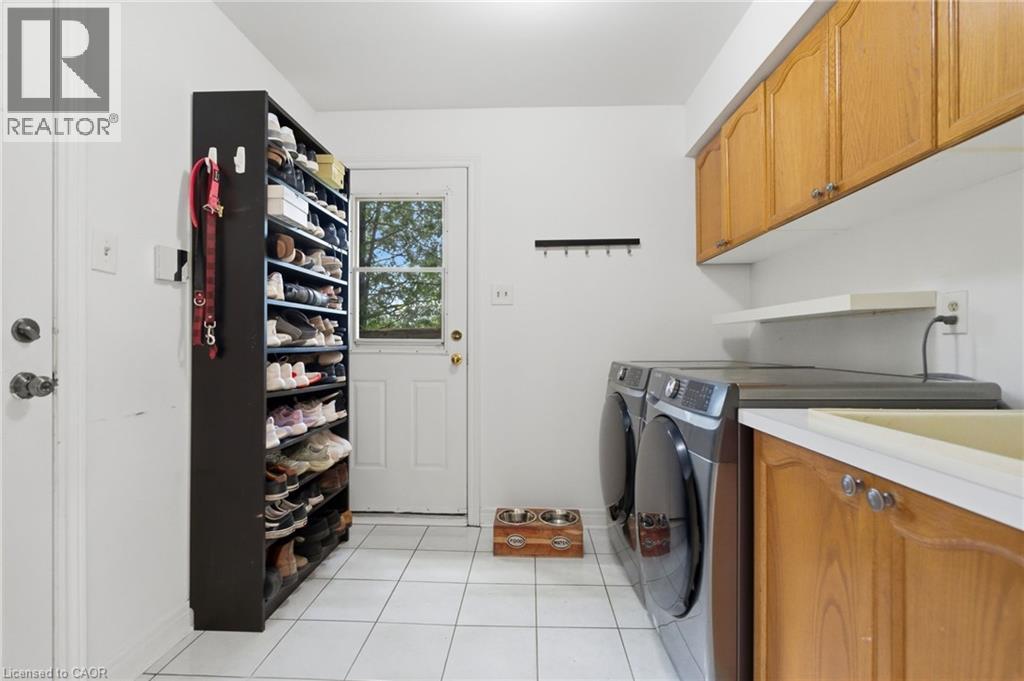 2205 Shaftesbury Court, Oakville, Ontario  L6H 6C6 - Photo 24 - 40836934