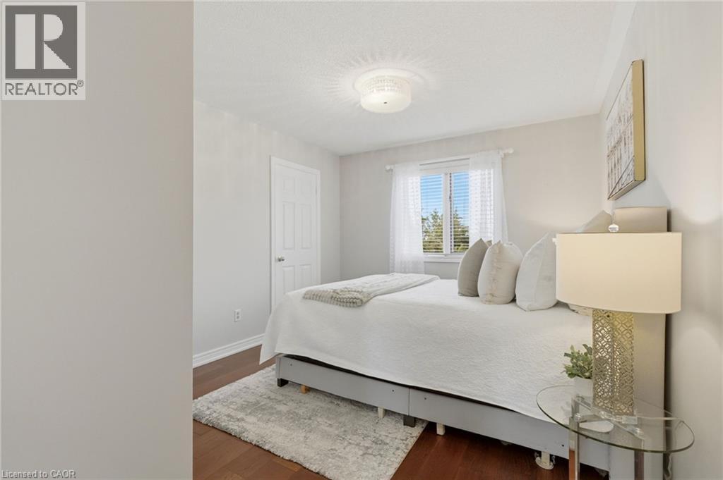 2205 Shaftesbury Court, Oakville, Ontario  L6H 6C6 - Photo 33 - 40836934