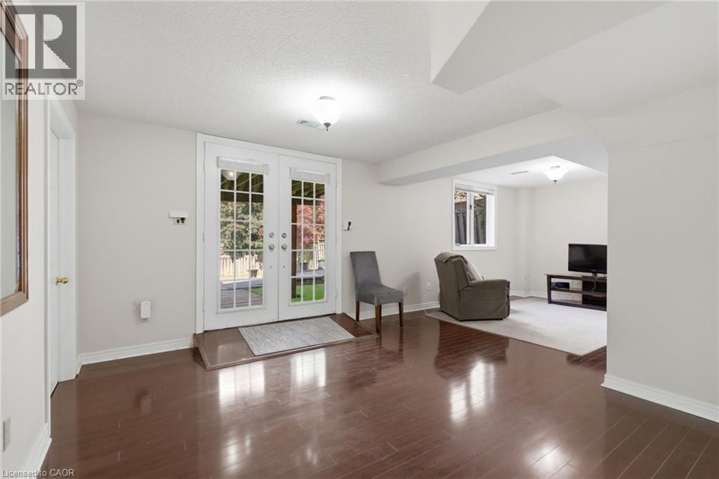 2205 Shaftesbury Court, Oakville, Ontario  L6H 6C6 - Photo 42 - 40836934