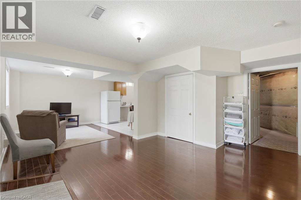 2205 Shaftesbury Court, Oakville, Ontario  L6H 6C6 - Photo 43 - 40836934