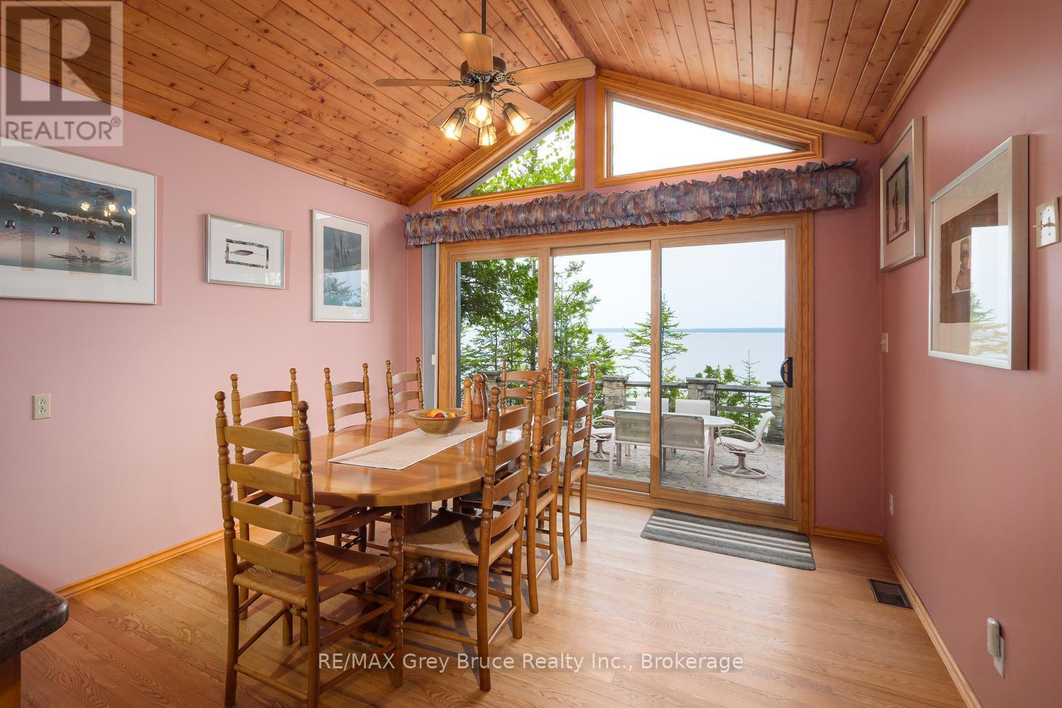 28 Elgin Street, Northern Bruce Peninsula, Ontario  N0H 2R0 - Photo 12 - X13417836