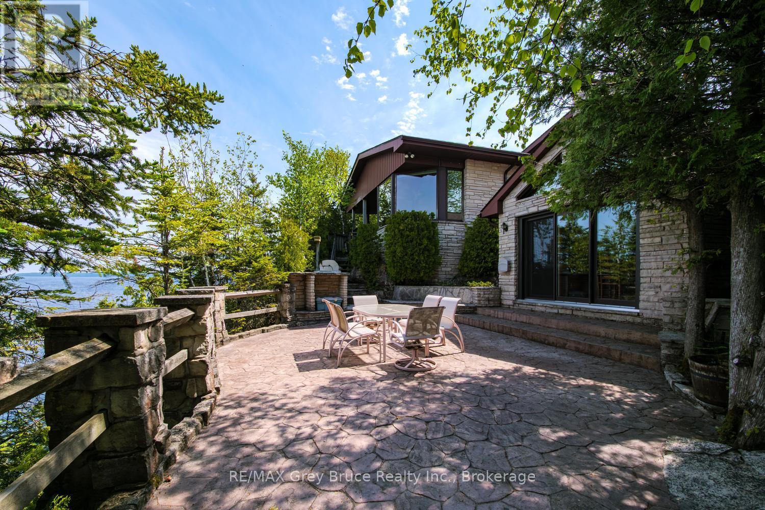 28 Elgin Street, Northern Bruce Peninsula, Ontario  N0H 2R0 - Photo 13 - X13417836