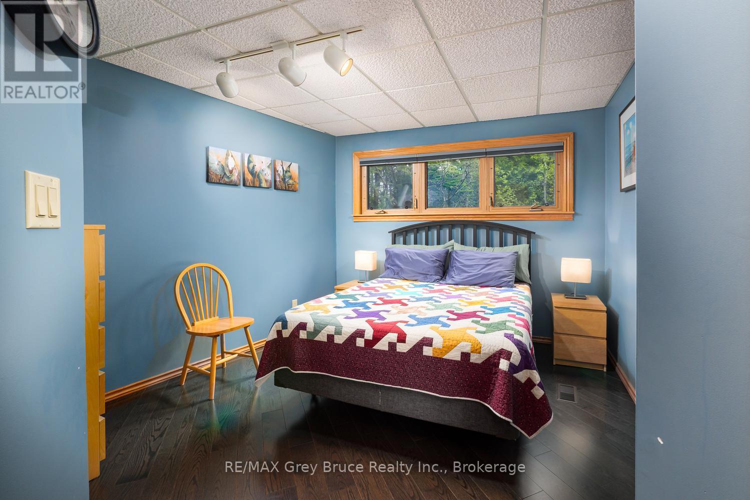 28 Elgin Street, Northern Bruce Peninsula, Ontario  N0H 2R0 - Photo 19 - X13417836