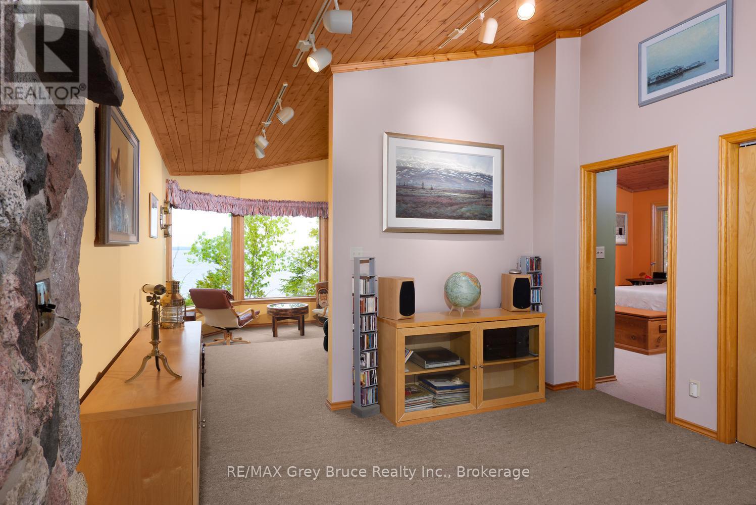 28 Elgin Street, Northern Bruce Peninsula, Ontario  N0H 2R0 - Photo 21 - X13417836