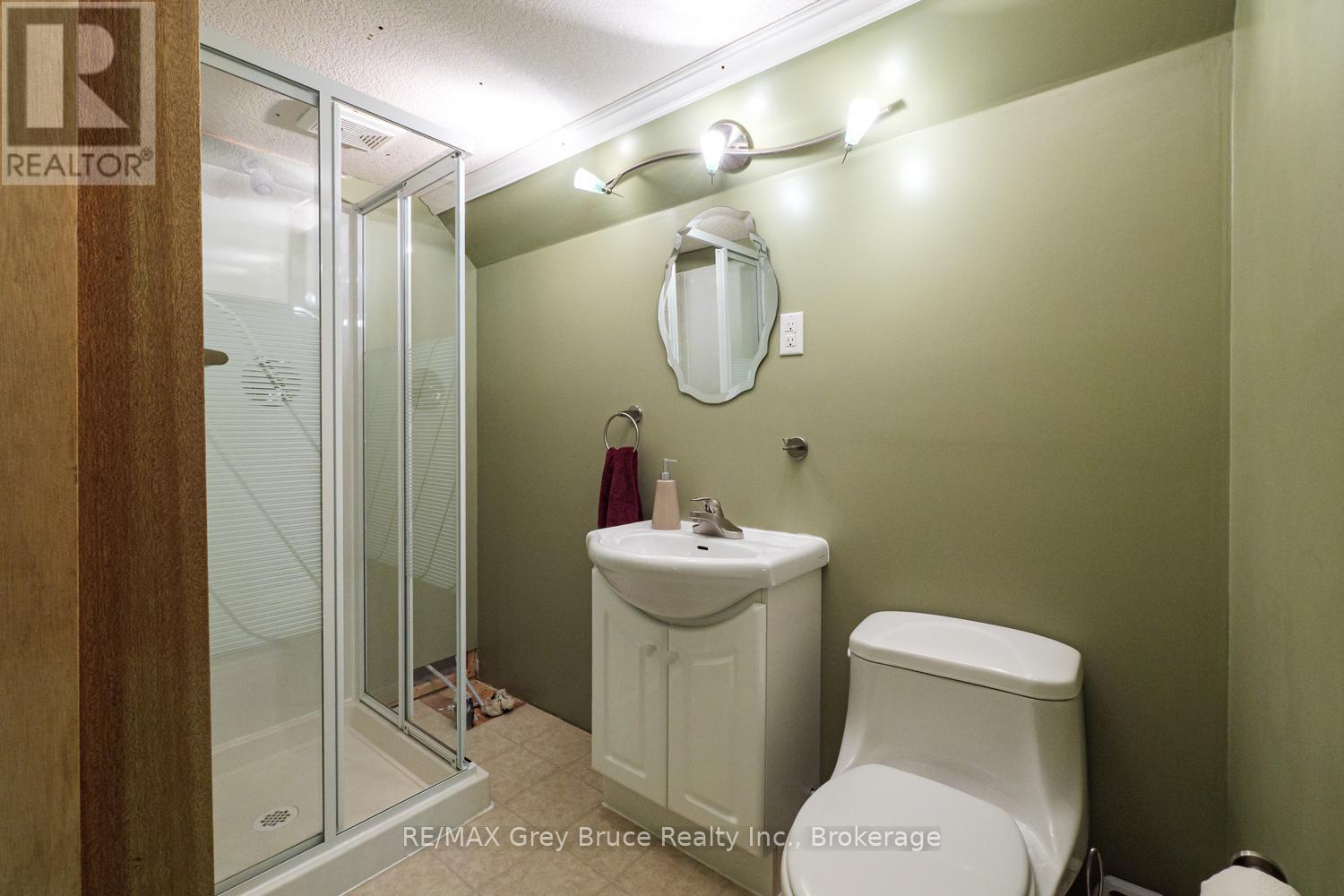 28 Elgin Street, Northern Bruce Peninsula, Ontario  N0H 2R0 - Photo 39 - X13417836