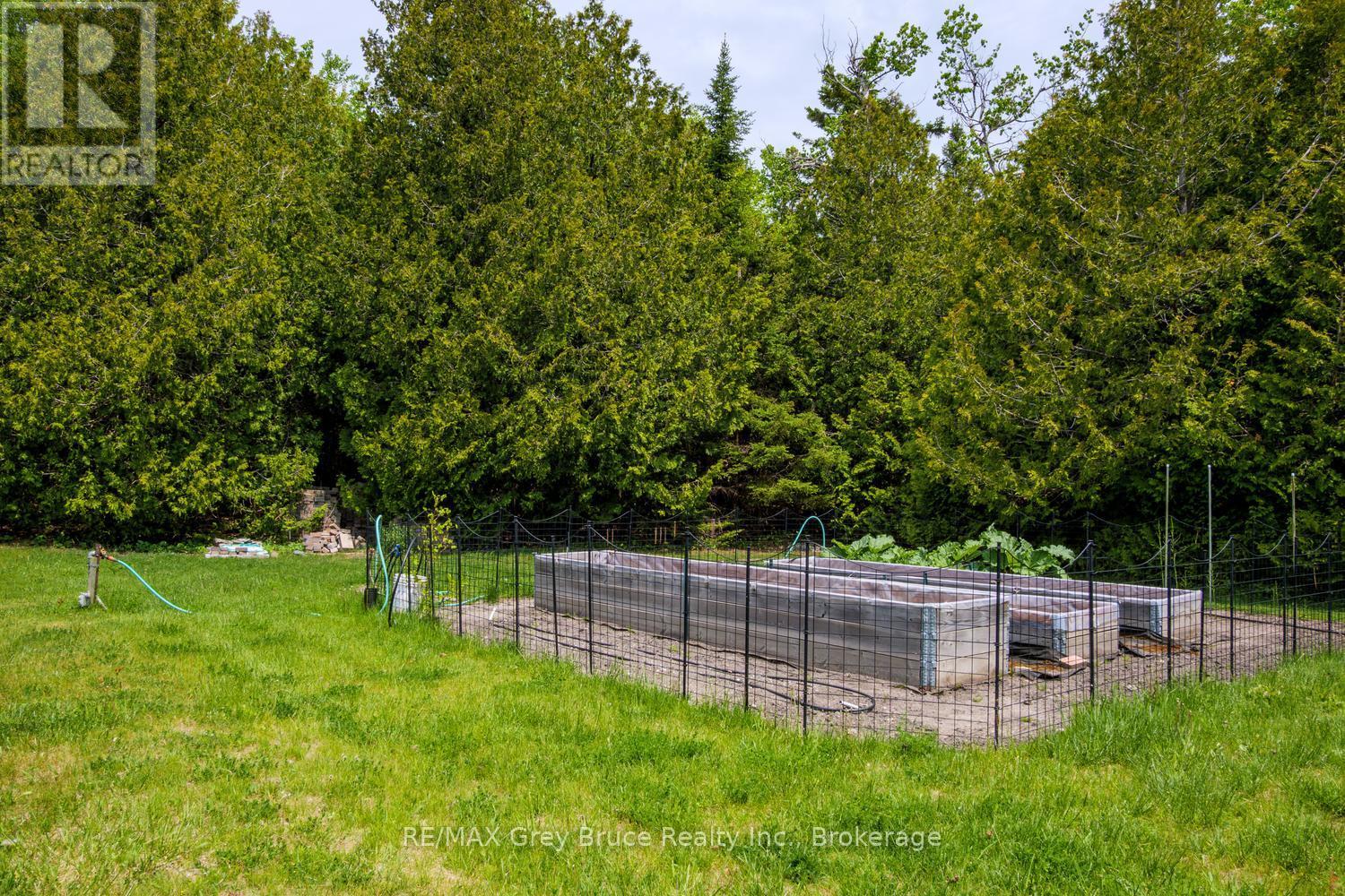 28 Elgin Street, Northern Bruce Peninsula, Ontario  N0H 2R0 - Photo 46 - X13417836