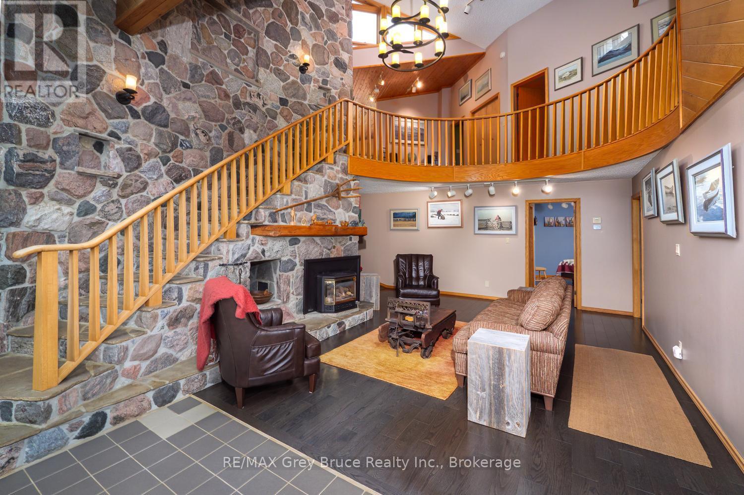 28 Elgin Street, Northern Bruce Peninsula, Ontario  N0H 2R0 - Photo 7 - X13417836