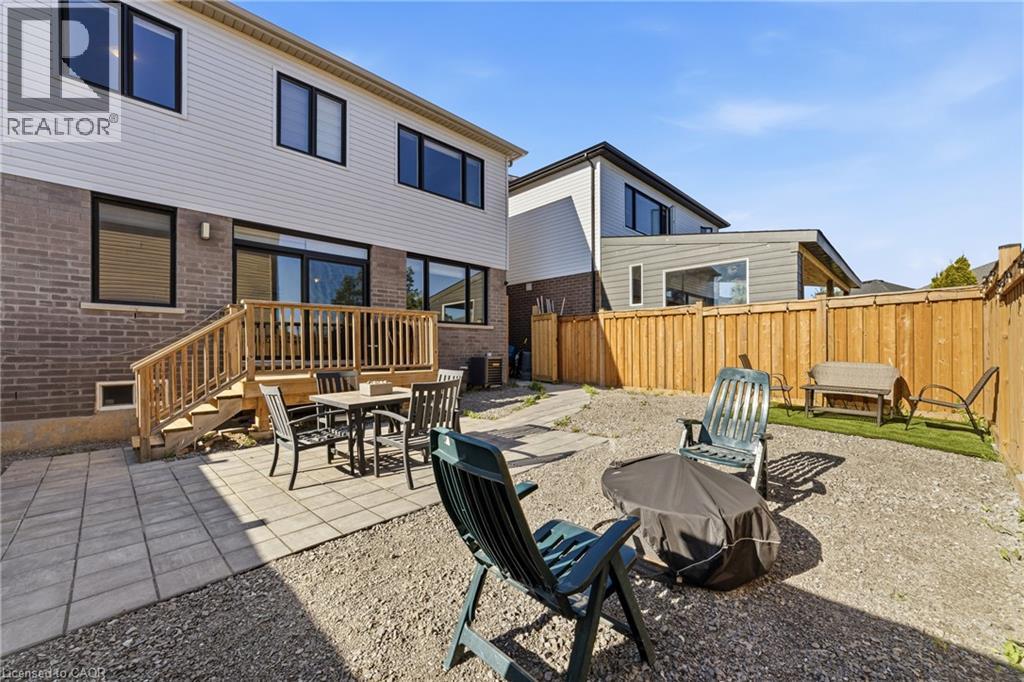 8 Pinnacle Court, Hamilton, Ontario  L0R 1W0 - Photo 39 - 40838006