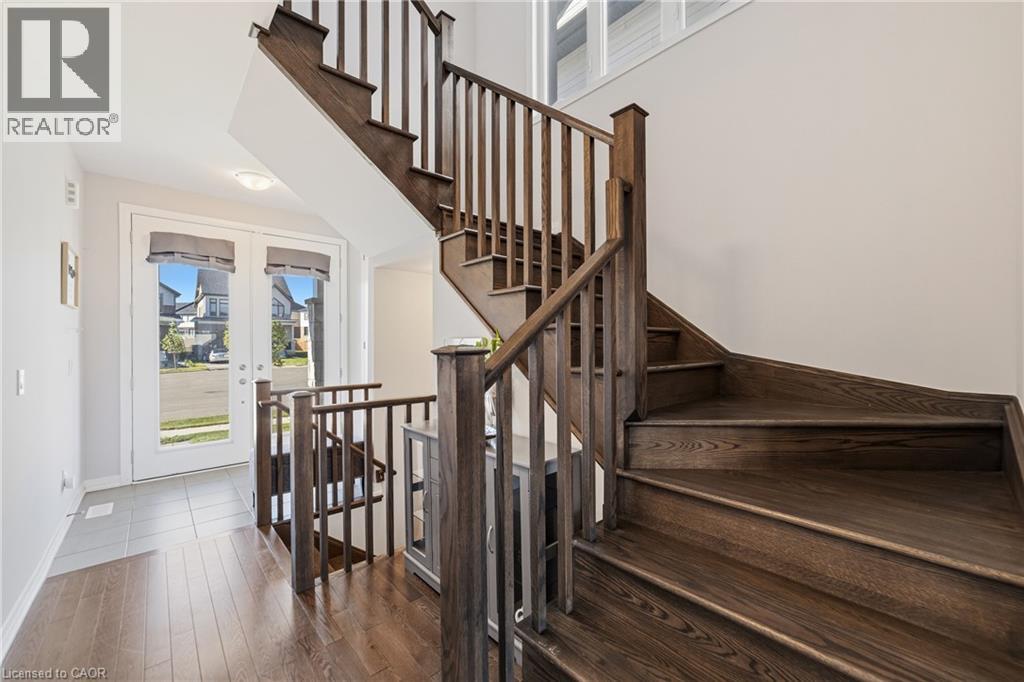 8 Pinnacle Court, Hamilton, Ontario  L0R 1W0 - Photo 5 - 40838006