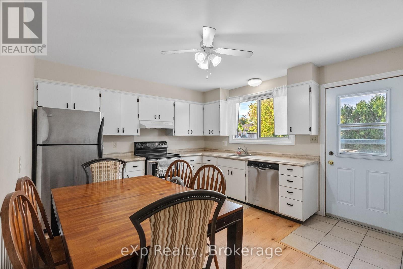 286 Dufferin Street, Stratford, Ontario  N5A 2H2 - Photo 4 - X13418354