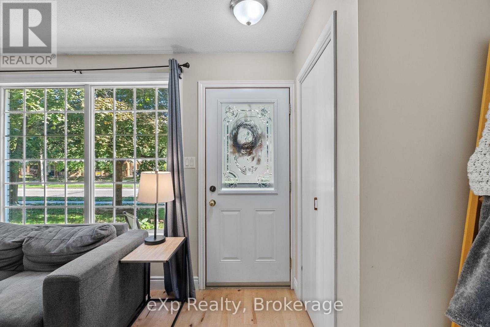 286 Dufferin Street, Stratford, Ontario  N5A 2H2 - Photo 5 - X13418354