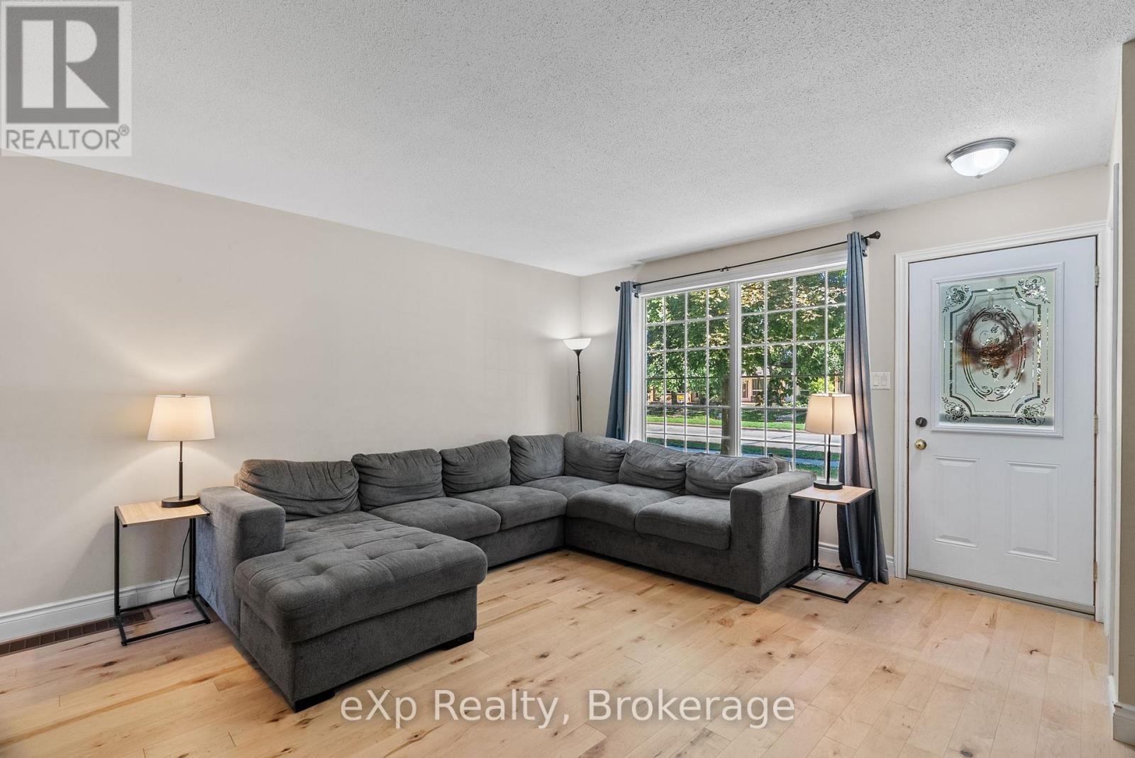 286 Dufferin Street, Stratford, Ontario  N5A 2H2 - Photo 6 - X13418354
