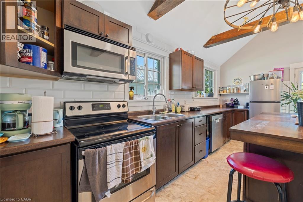 54 E Chestnut Street E, St. Catharines, Ontario  L2T 1H1 - Photo 11 - 40837742