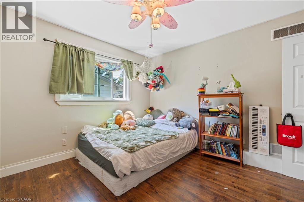 54 E Chestnut Street E, St. Catharines, Ontario  L2T 1H1 - Photo 16 - 40837742