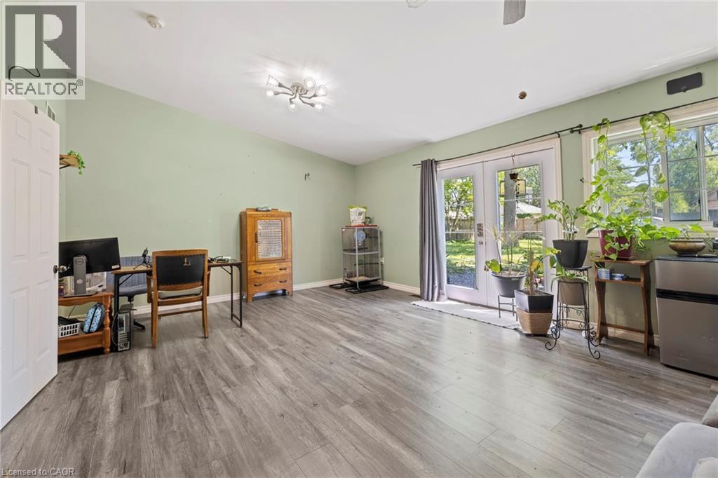 54 E Chestnut Street E, St. Catharines, Ontario  L2T 1H1 - Photo 19 - 40837742