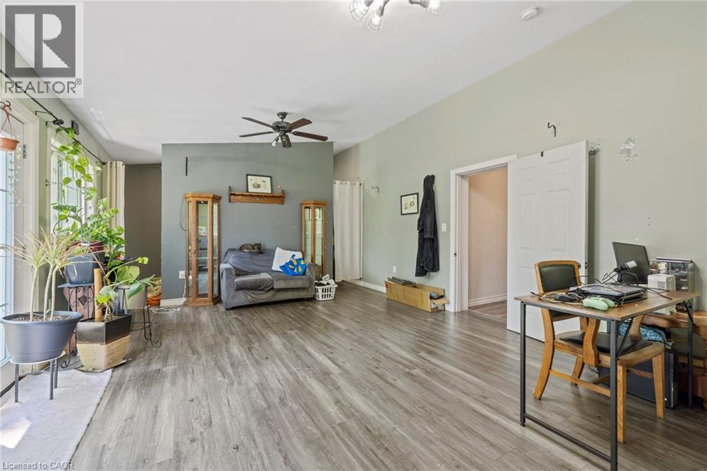 54 E Chestnut Street E, St. Catharines, Ontario  L2T 1H1 - Photo 20 - 40837742
