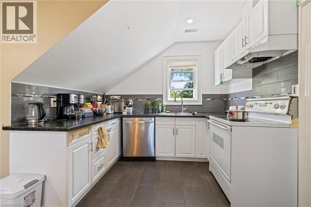 54 E Chestnut Street E, St. Catharines, Ontario  L2T 1H1 - Photo 27 - 40837742