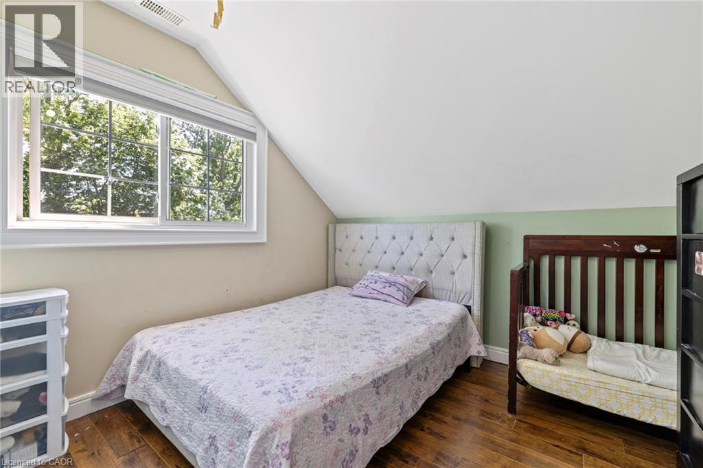 54 E Chestnut Street E, St. Catharines, Ontario  L2T 1H1 - Photo 34 - 40837742