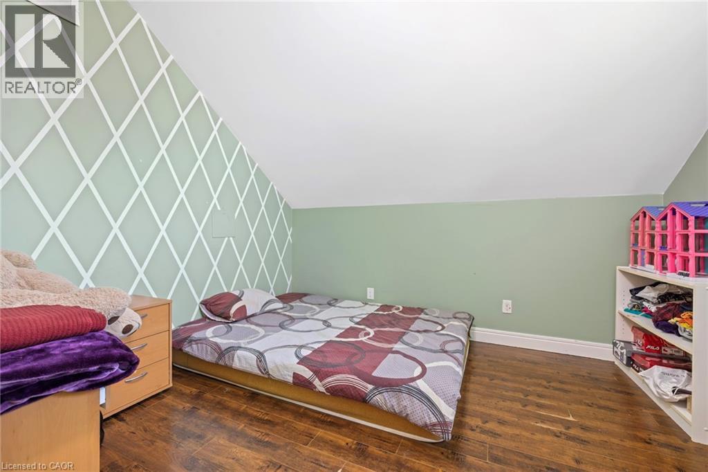 54 E Chestnut Street E, St. Catharines, Ontario  L2T 1H1 - Photo 36 - 40837742