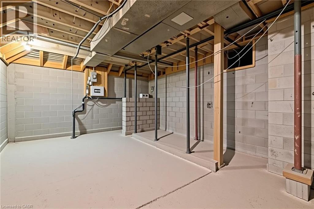 54 E Chestnut Street E, St. Catharines, Ontario  L2T 1H1 - Photo 41 - 40837742