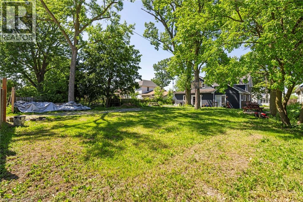 54 E Chestnut Street E, St. Catharines, Ontario  L2T 1H1 - Photo 45 - 40837742