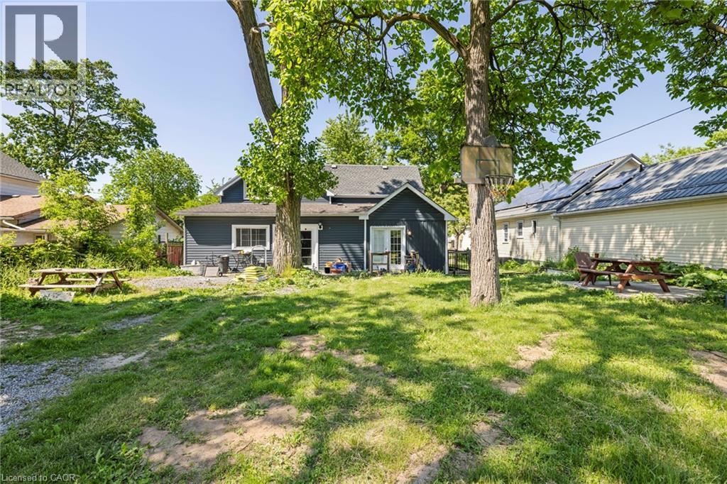 54 E Chestnut Street E, St. Catharines, Ontario  L2T 1H1 - Photo 46 - 40837742