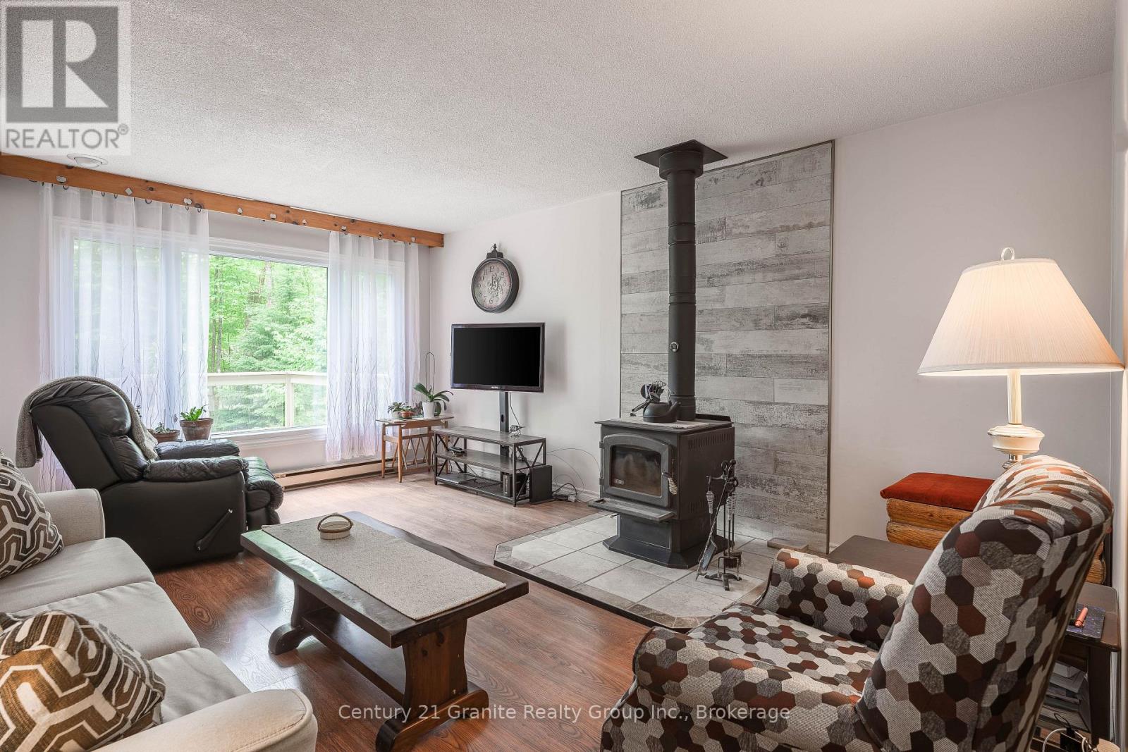 267 Riverside Drive, Dysart Et Al, Ontario  K0M 1S0 - Photo 4 - X13418476