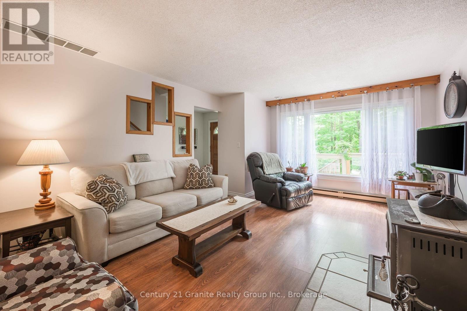 267 Riverside Drive, Dysart Et Al, Ontario  K0M 1S0 - Photo 5 - X13418476