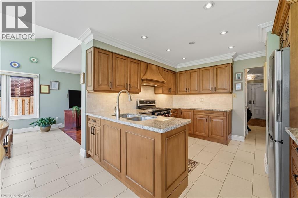 3043 Vanderbilt Road, Mississauga, Ontario  L5N 4W8 - Photo 5 - 40837087