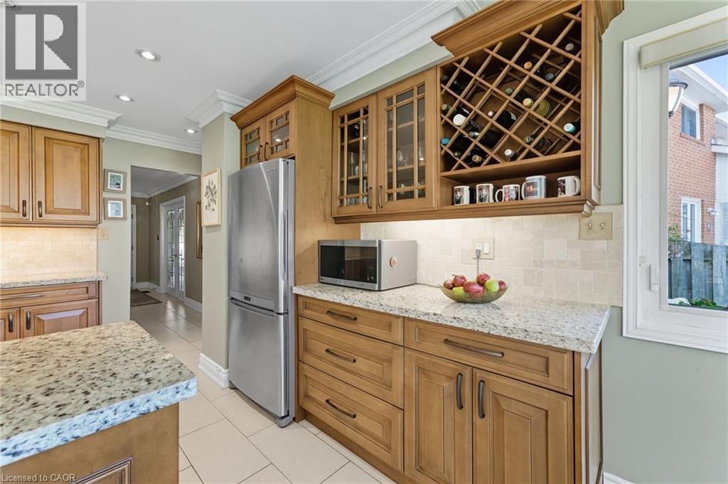 3043 Vanderbilt Road, Mississauga, Ontario  L5N 4W8 - Photo 6 - 40837087