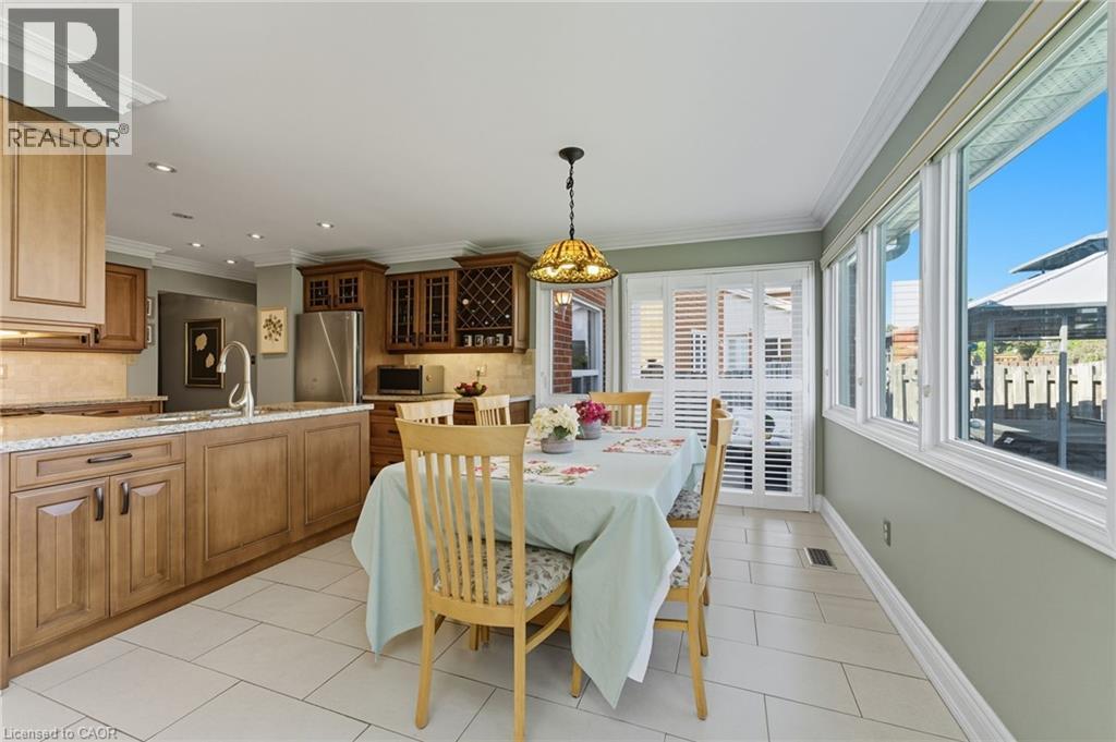 3043 Vanderbilt Road, Mississauga, Ontario  L5N 4W8 - Photo 8 - 40837087