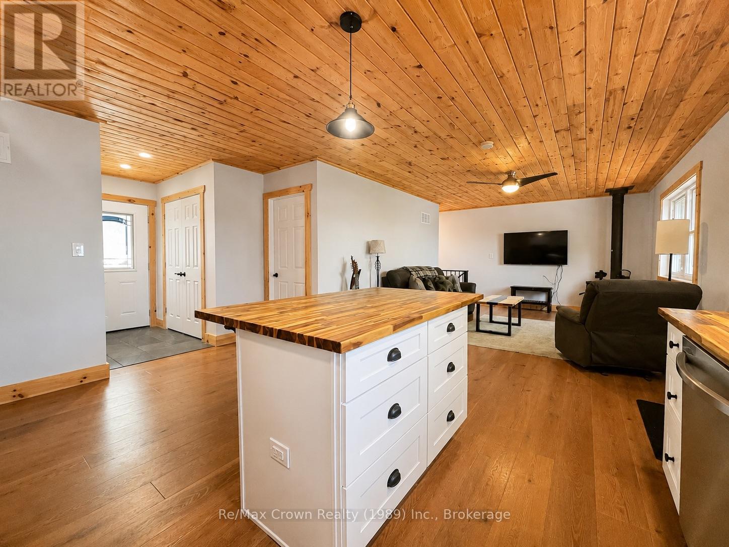771 Limberlost Point Road, Parry Sound Remote Area, Ontario  P0H 2R0 - Photo 18 - X13418528