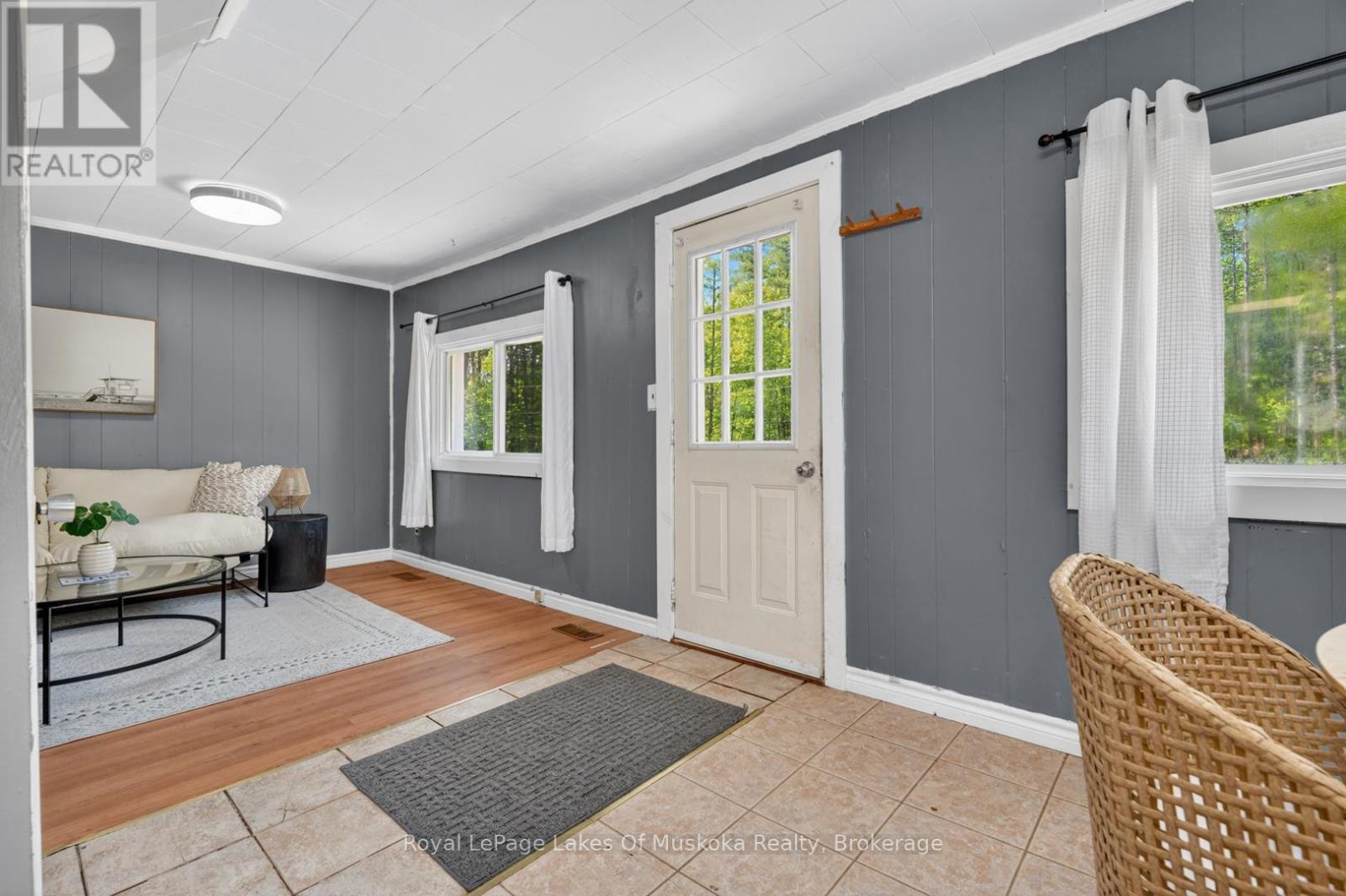 1018 Sniders Bay Road, Gravenhurst, Ontario  P1P 1R2 - Photo 3 - X13418592