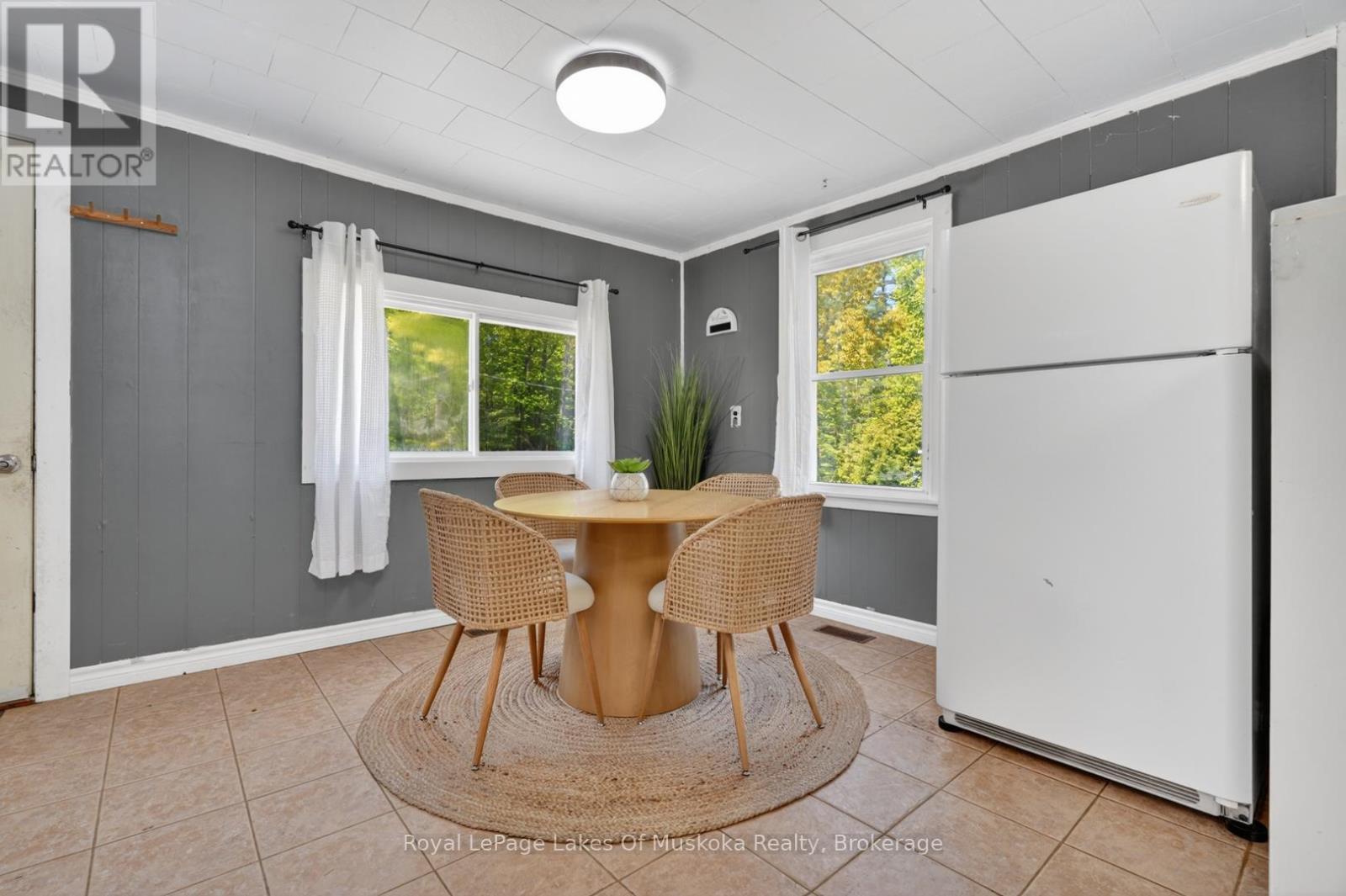 1018 Sniders Bay Road, Gravenhurst, Ontario  P1P 1R2 - Photo 8 - X13418592