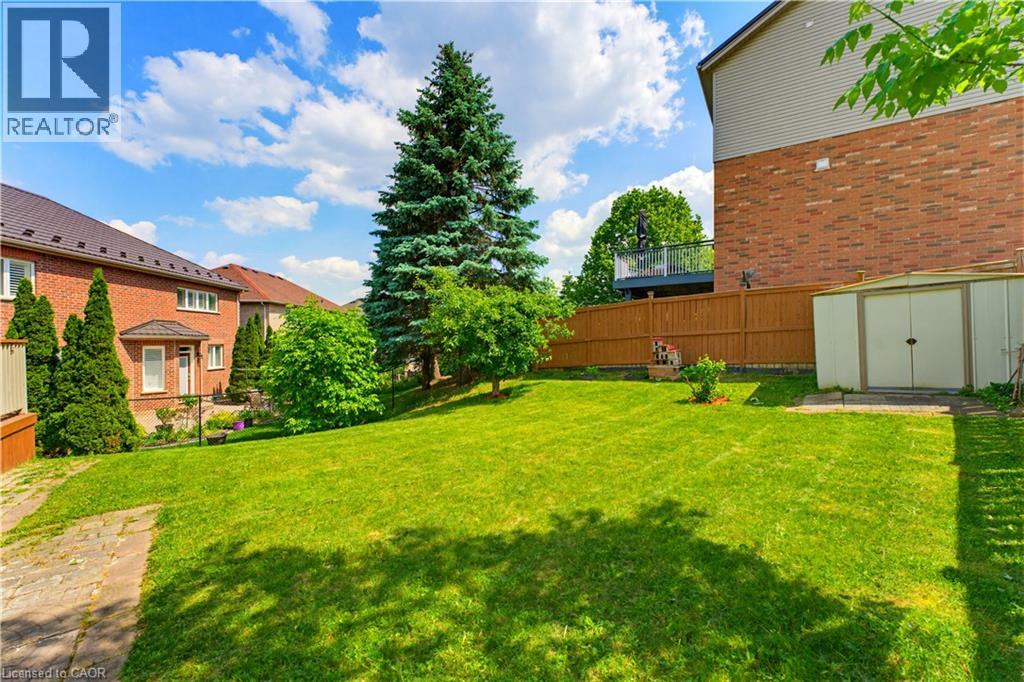 805 Munich Circle, Waterloo, Ontario  N2V 2N5 - Photo 36 - 40836085