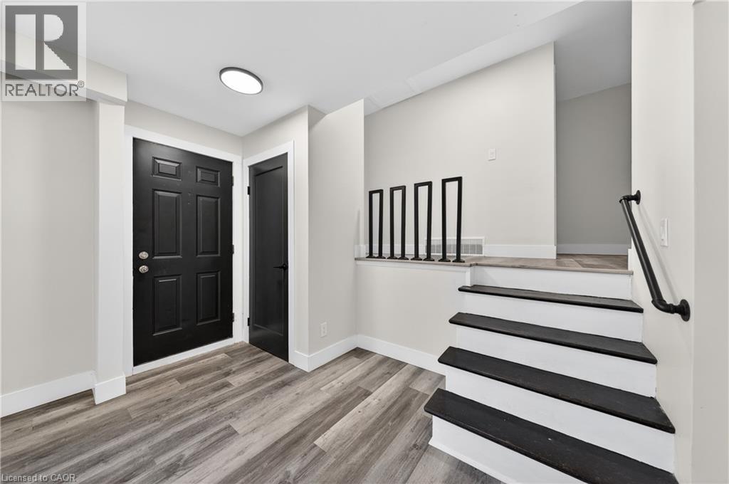 970 Parkdale Avenue, Fort Erie, Ontario  L2A 5B6 - Photo 5 - 40837772
