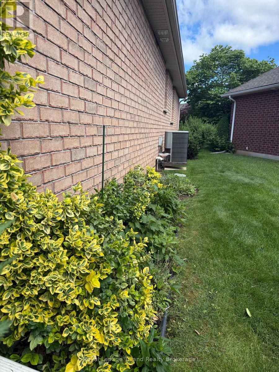 121 Weston Drive, Tillsonburg, Ontario  N4G 5X1 - Photo 35 - X13419144