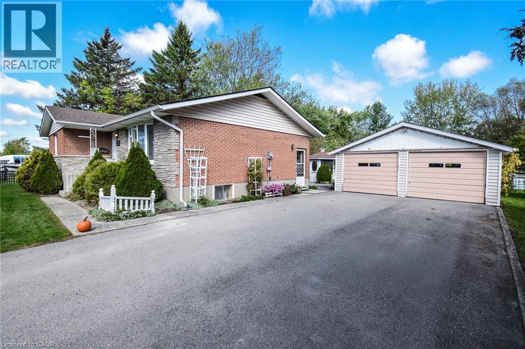 725 Cross Street W, Dunnville, Ontario  N1A 1N6 - Photo 2 - 40838132
