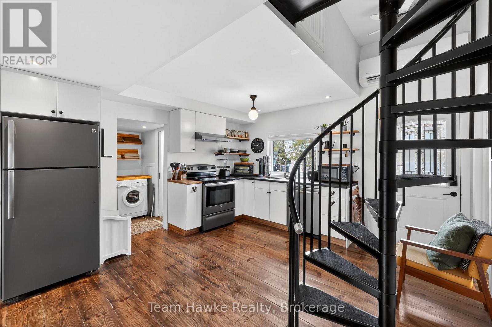 283 Tiny Beaches Road S, Tiny, Ontario  L0L 2J0 - Photo 8 - S13419346