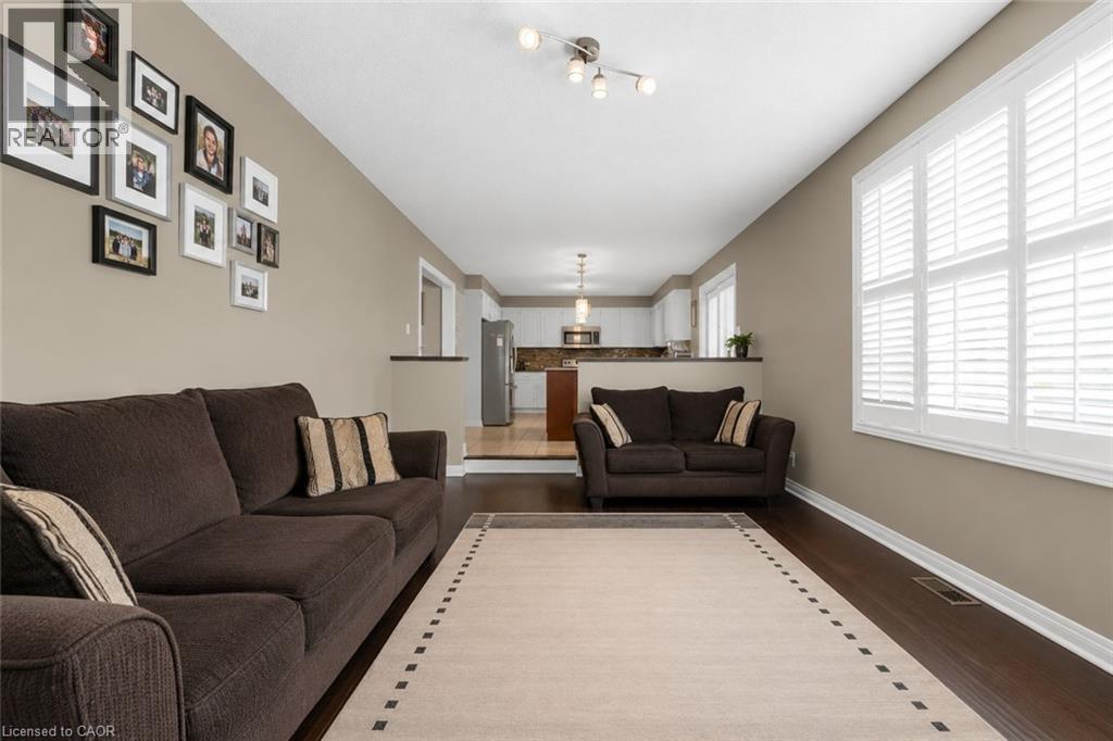 330 Margaret Avenue, Stoney Creek, Ontario  L8E 2J4 - Photo 11 - 40835434