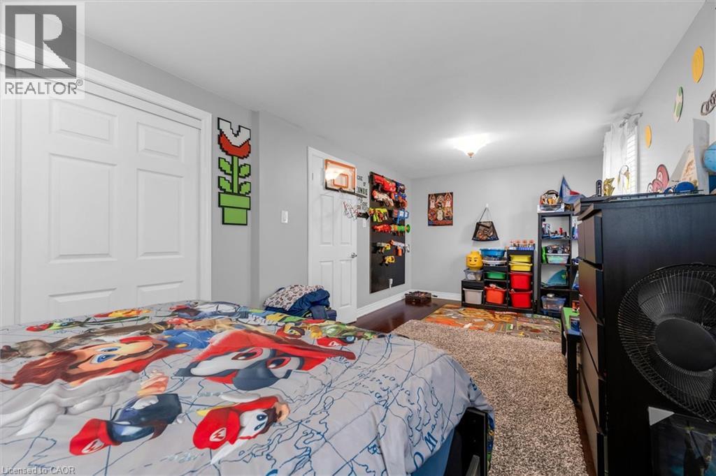 330 Margaret Avenue, Stoney Creek, Ontario  L8E 2J4 - Photo 27 - 40835434