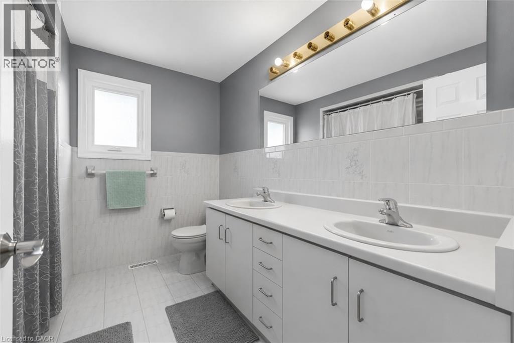 330 Margaret Avenue, Stoney Creek, Ontario  L8E 2J4 - Photo 29 - 40835434