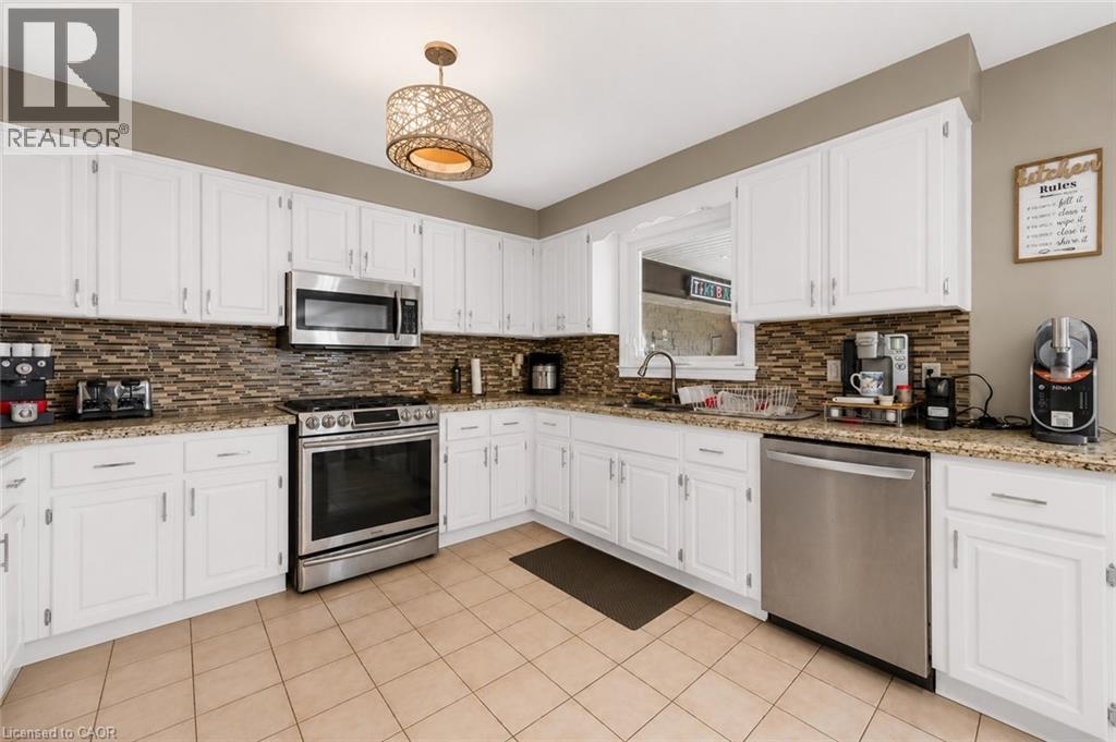 330 Margaret Avenue, Stoney Creek, Ontario  L8E 2J4 - Photo 7 - 40835434