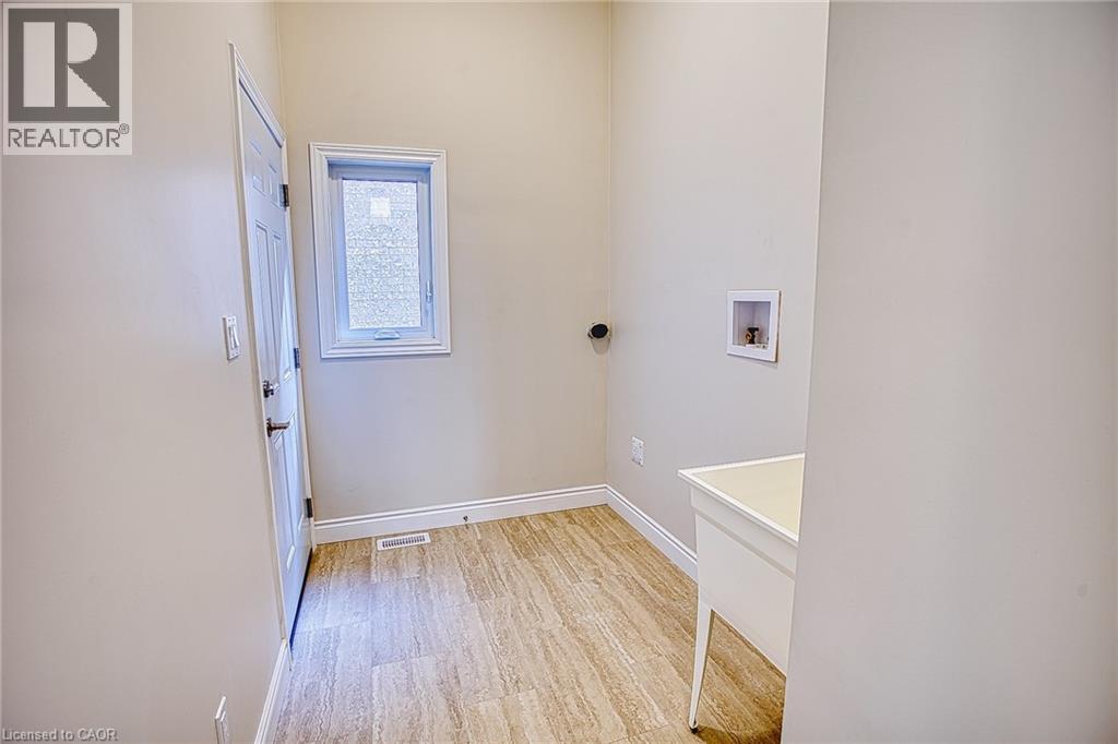156 Mcknight Avenue, Waterdown, Ontario  L8B 0T7 - Photo 21 - 40837871